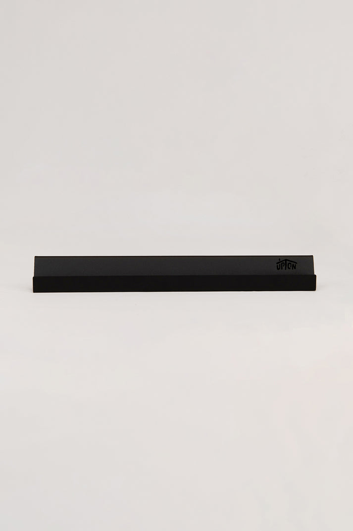 LP-wall-display-black-1-upton